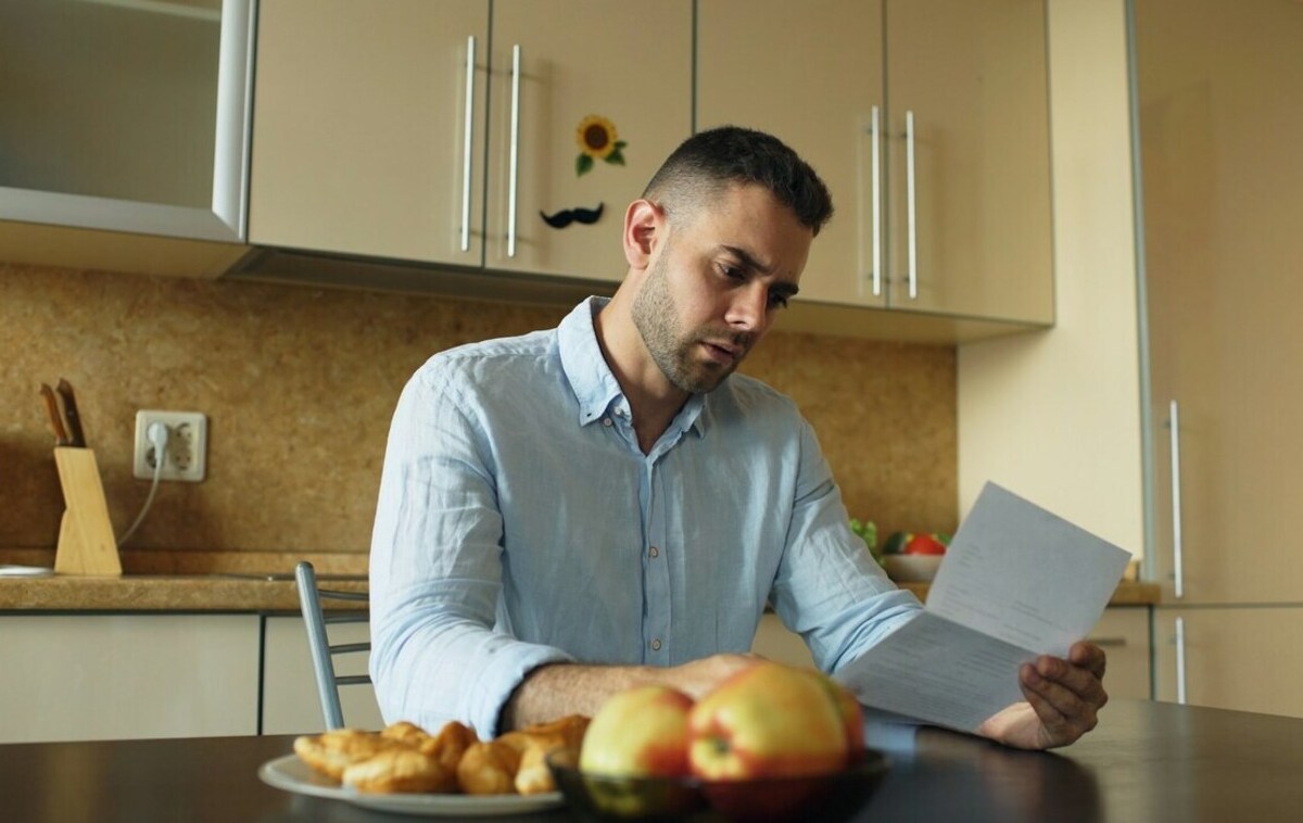 What Bills to Pay First When Broke